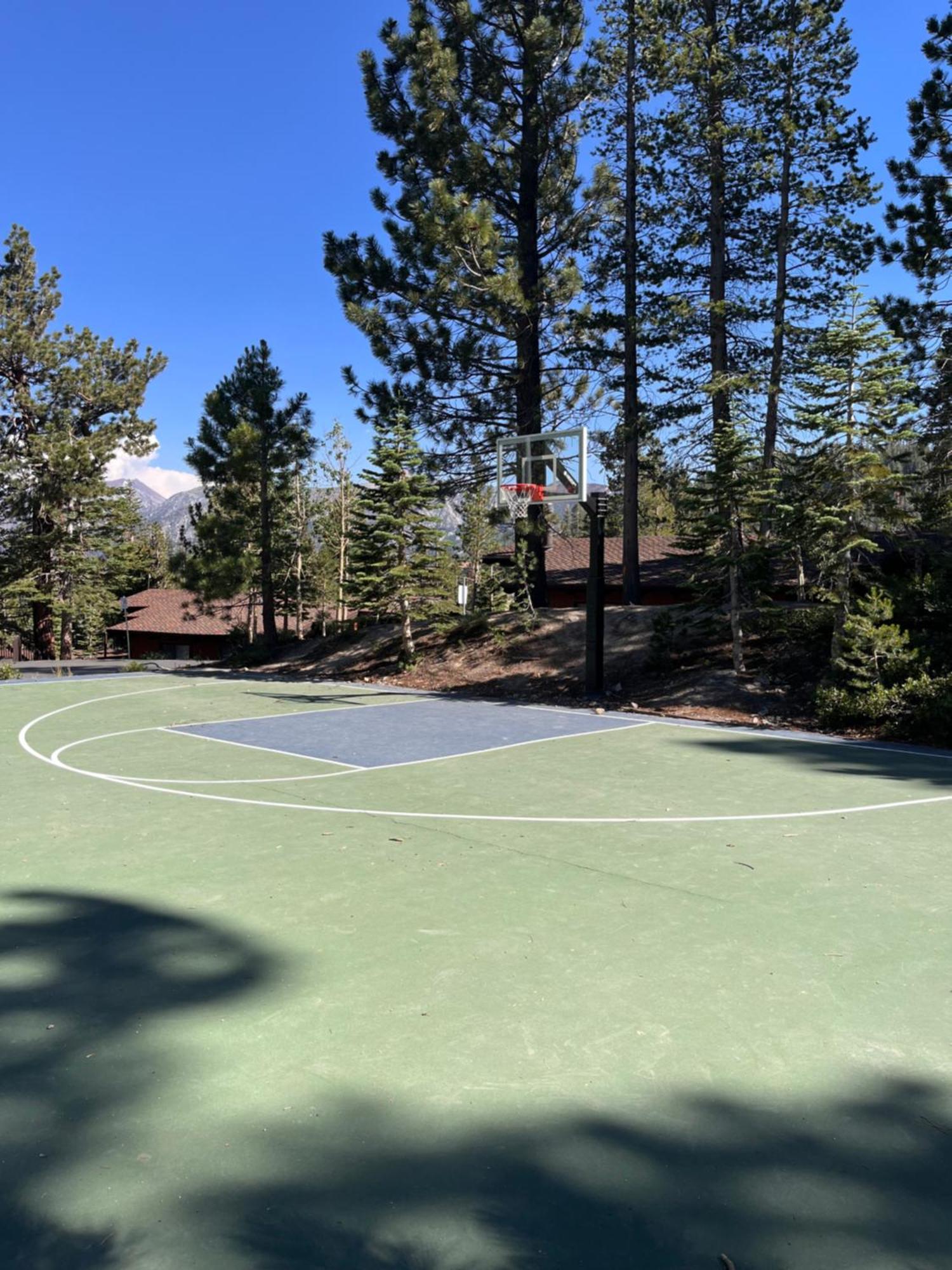 Tastefully Remodeled Condo At Mammoth Ski & Racquet Club, Hot Tub, Garage, 10 Min Walk To Ski Lifts Mammoth Lakes Exterior photo