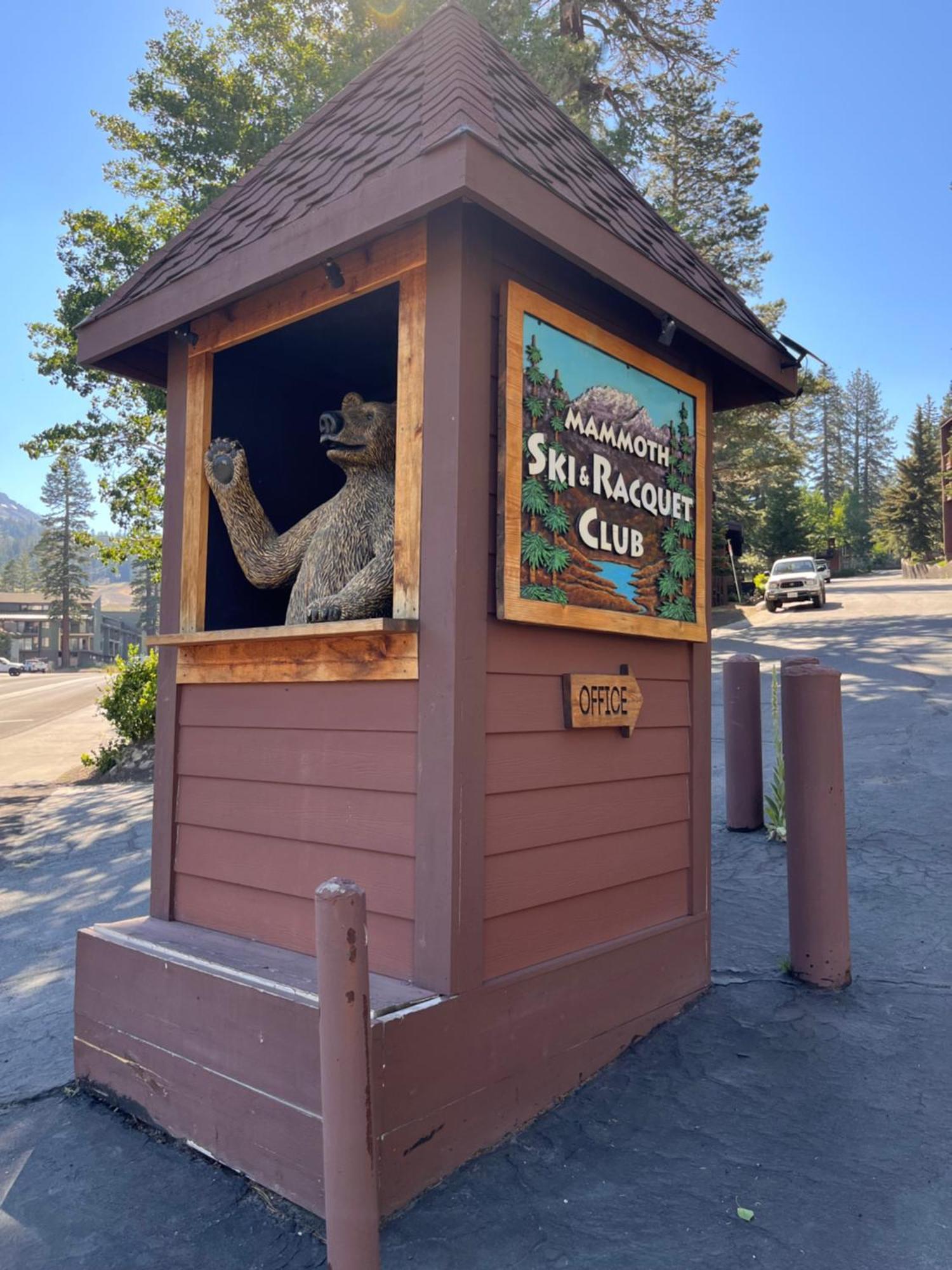 Tastefully Remodeled Condo At Mammoth Ski & Racquet Club, Hot Tub, Garage, 10 Min Walk To Ski Lifts Mammoth Lakes Exterior photo