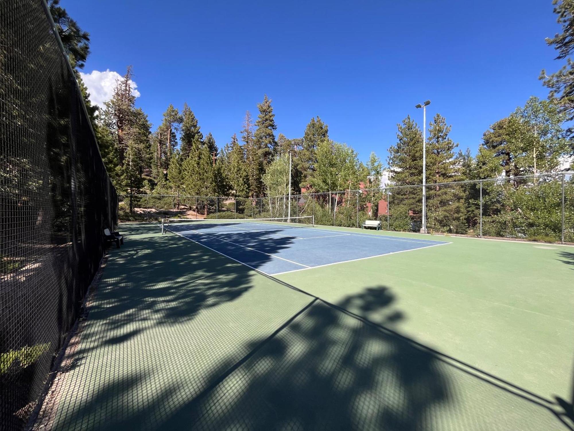 Tastefully Remodeled Condo At Mammoth Ski & Racquet Club, Hot Tub, Garage, 10 Min Walk To Ski Lifts Mammoth Lakes Exterior photo
