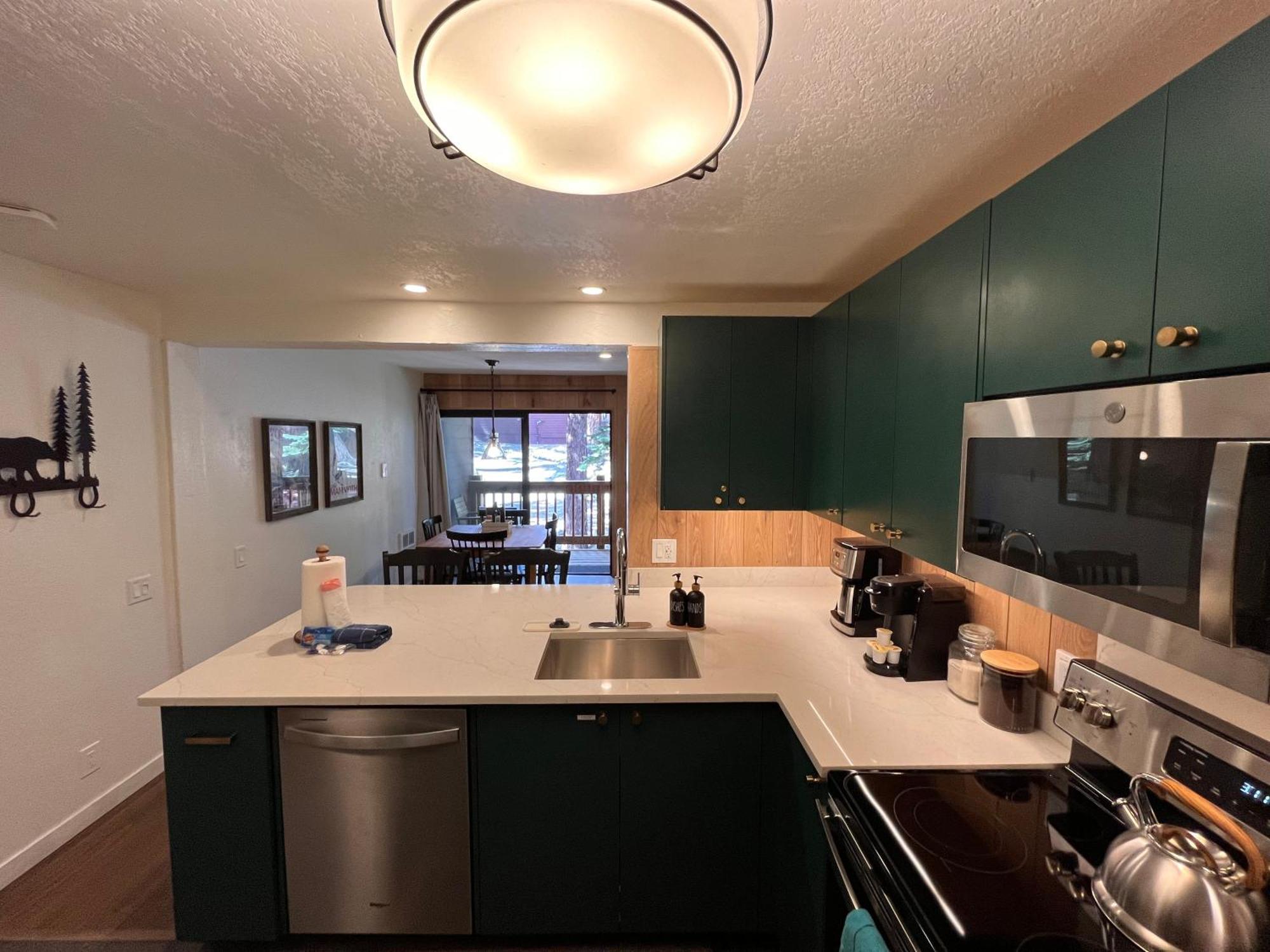 Tastefully Remodeled Condo At Mammoth Ski & Racquet Club, Hot Tub, Garage, 10 Min Walk To Ski Lifts Mammoth Lakes Exterior photo