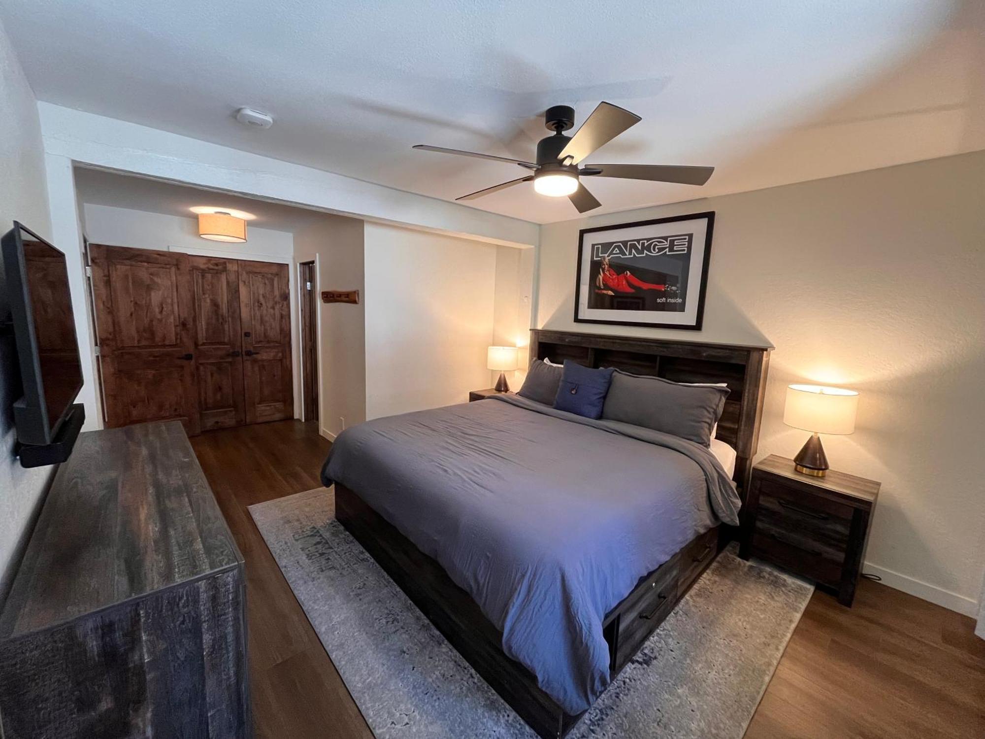 Tastefully Remodeled Condo At Mammoth Ski & Racquet Club, Hot Tub, Garage, 10 Min Walk To Ski Lifts Mammoth Lakes Exterior photo