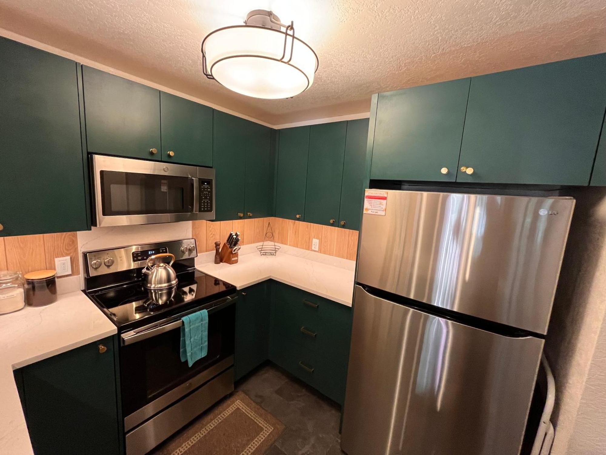 Tastefully Remodeled Condo At Mammoth Ski & Racquet Club, Hot Tub, Garage, 10 Min Walk To Ski Lifts Mammoth Lakes Exterior photo